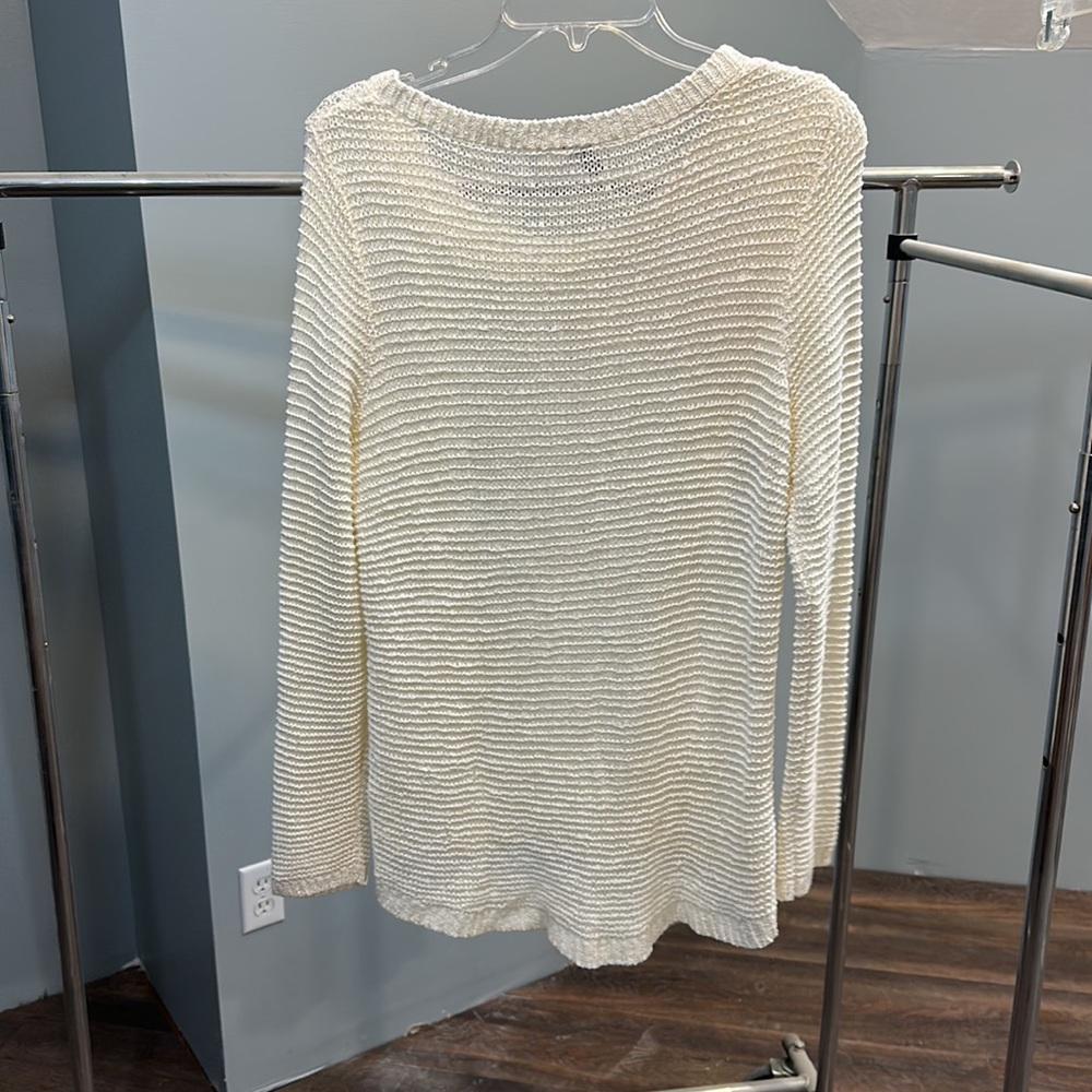 Sweaterđź’™.. - Picture 3 of 4